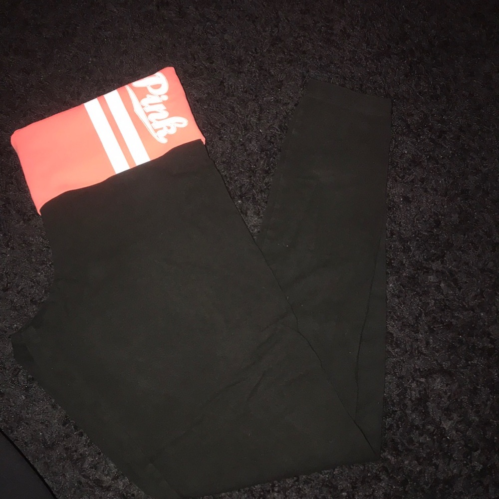 PINK yoga cropped leggings